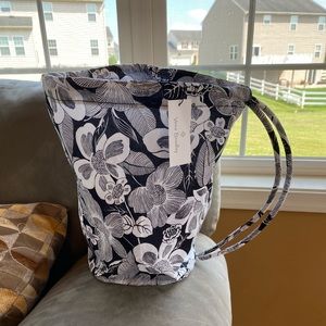 Vera Bradley black and white floral Ditty bag